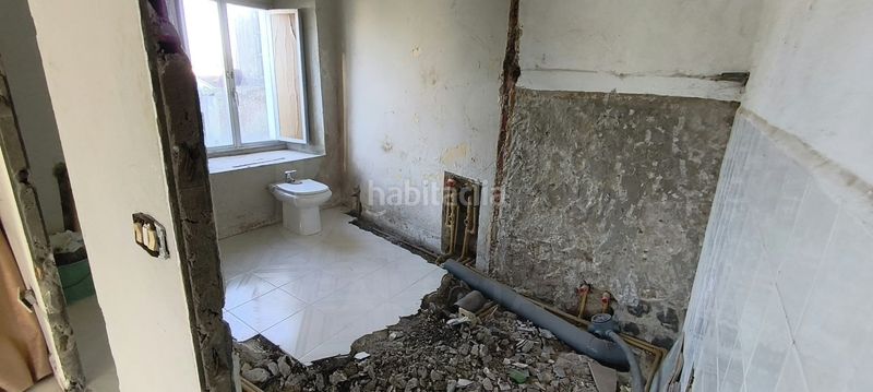 Foto 34243bef-d996-4523-88e8-3d87f43d68e7. Casa aparellada a Neda