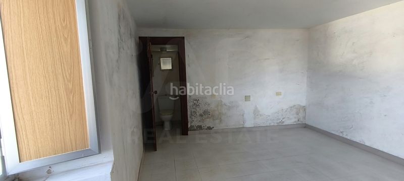 Foto 3e8d0955-6d23-4fc9-b1cd-a6715e0b640f. Casa aparellada a Neda