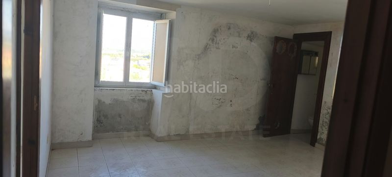 Foto 5237c321-a03c-4ea6-8a1c-a651b6e1e364. Casa aparellada a Neda