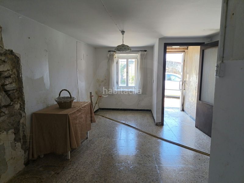 Foto 5f333cce-983f-4cfd-99b2-efd6f081f588. Casa aparellada a Neda