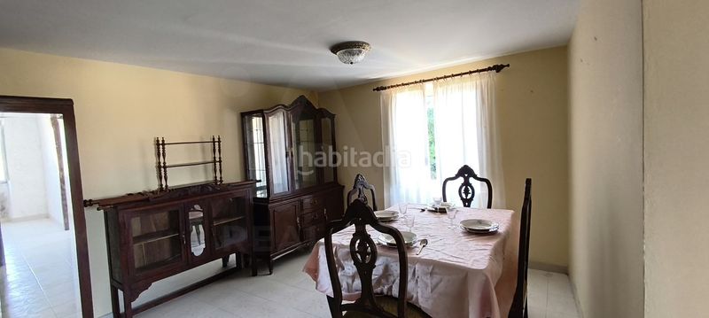 Foto 88a8edcb-3691-48c7-922d-b8119259b73f. Casa aparellada a Neda