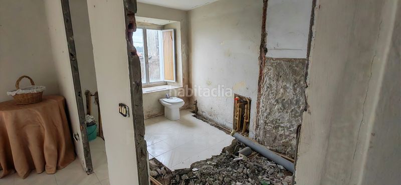 Foto 8fd97ff1-1d6d-4c6f-9ab8-94c9e9fadf43. Casa aparellada a Neda