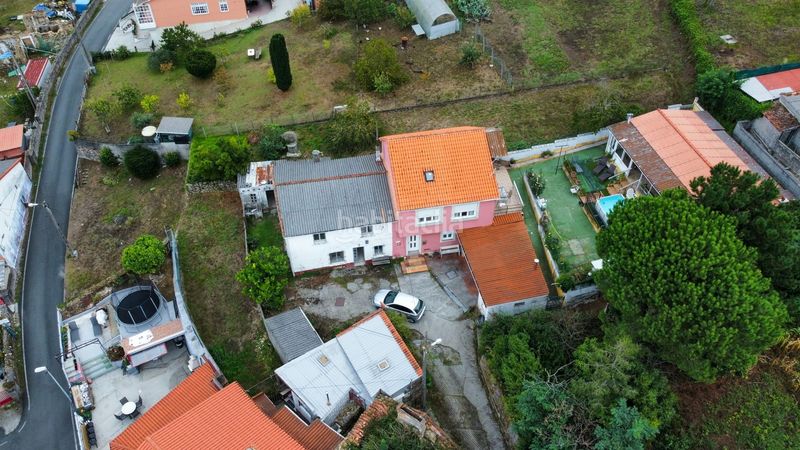 Foto 9f9cd19c-b951-417c-a4b0-eec58b65b930. Casa aparellada a Neda