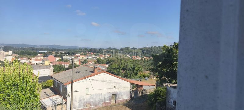 Foto b9e87ffd-f60c-43b0-aea0-b838d744bf71. Casa aparellada a Neda