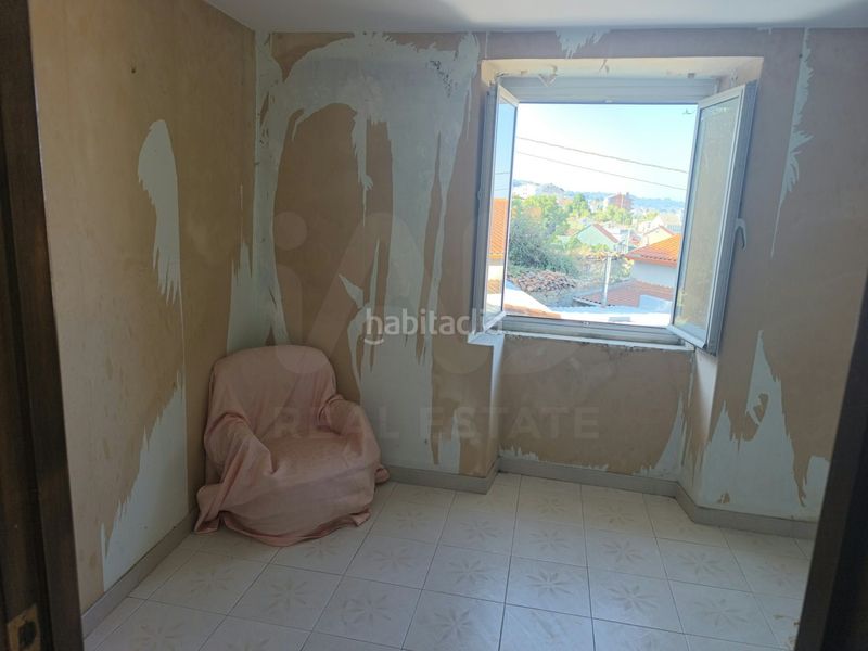 Foto c5a415f0-7c0d-4aa2-bf71-21485f23151b. Casa aparellada a Neda