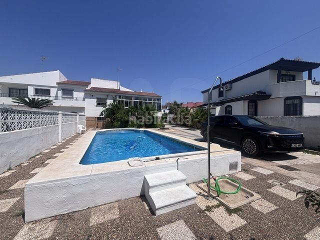 Foto 7a25d0ca-2c01-4c03-acec-ff9105f54a29. Chalet mit pool in La Antilla