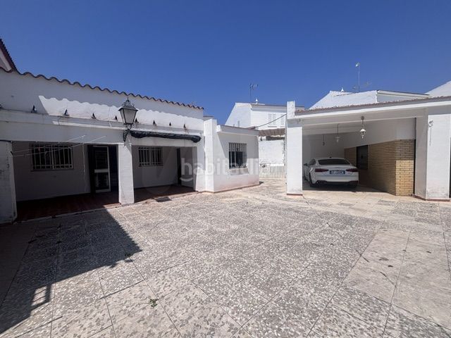 Foto cb54a599-d631-4d91-afb8-ea0d7d096ed7. Chalet mit pool in La Antilla