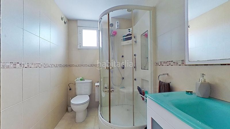 Foto 2af51364-c041-4443-a6e7-7709b7446dbe. Casa aparellada amb calefacció aparcament a Costur