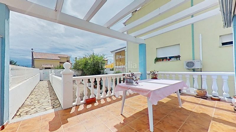 Foto ccc1663a-f9c0-4d92-8fde-d758212d4936. Casa aparellada amb calefacció aparcament a Costur