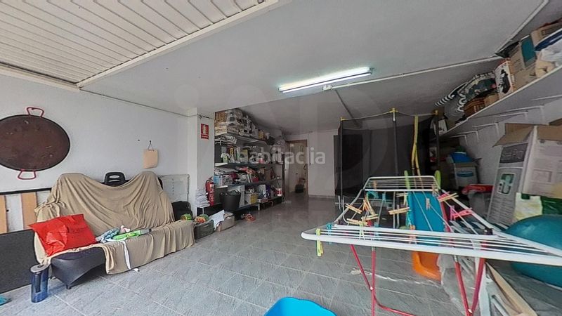 Foto fb7bcf54-69a1-4e46-9813-6793f69bad0d. Casa aparellada amb calefacció aparcament a Costur