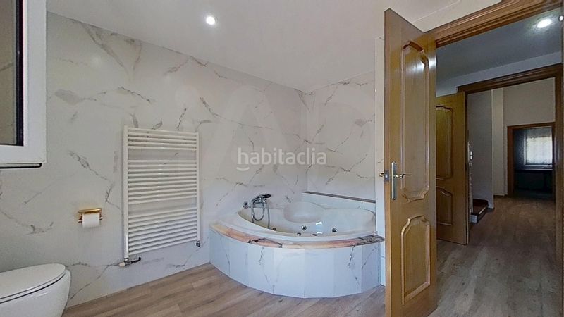Foto e8ee1de0-3969-4878-a957-4d4ac2a3ebed. Xalet amb calefacció aparcament piscina a Borriol