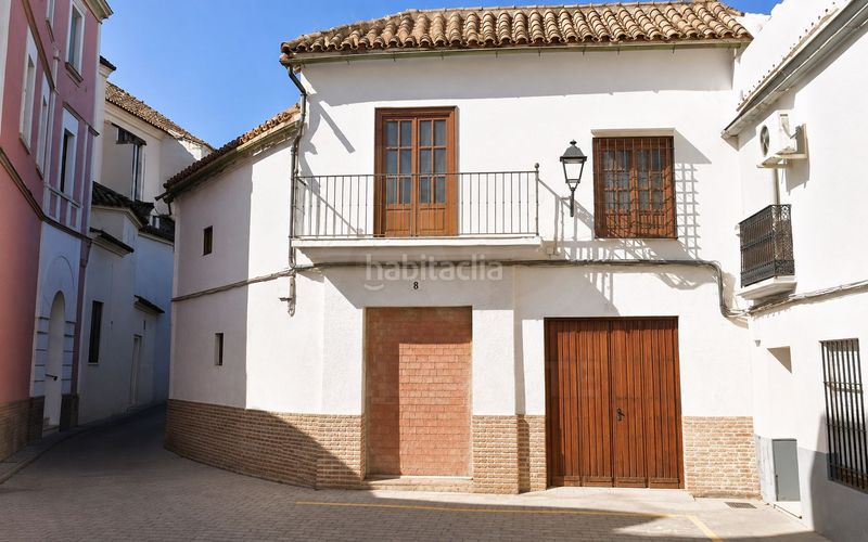 Foto fa8c8b7f-4129-4bf8-a29f-6046e4170b51. Casa amb aparcament a Écija