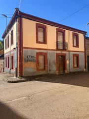 Country house in Matallana de Torío