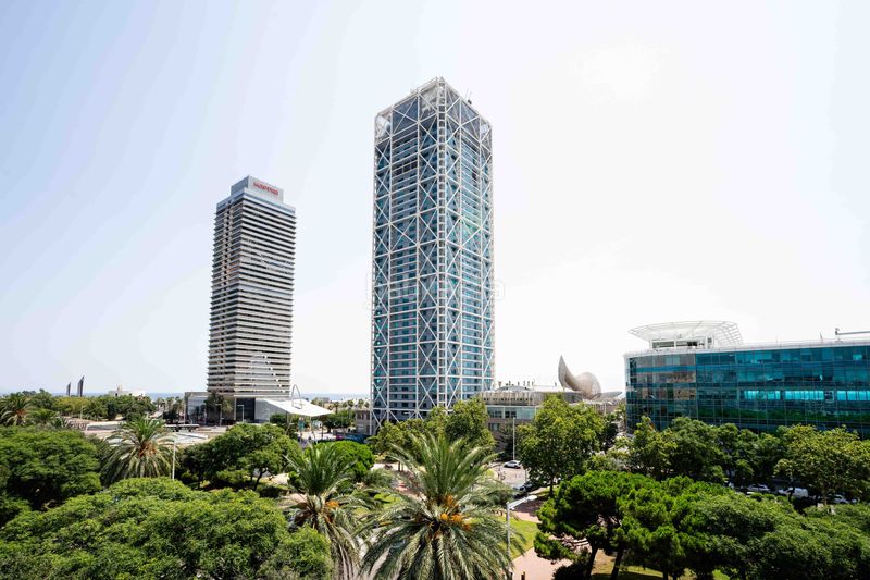 Foto 0082e334-0e01-456f-8565-eab17157c129. Dúplex en La Vila Olímpica del Poblenou Barcelona