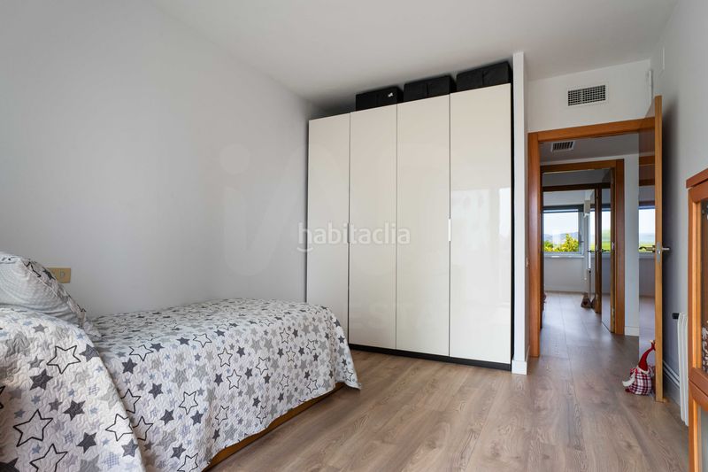 Foto e43b94f2-e426-49b8-82ae-9807879eddba. Dúplex en La Vila Olímpica del Poblenou Barcelona