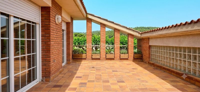 Foto cf10f675-5189-49b9-af4c-51bd29adb713. Casa en Olèrdola