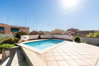 Casa aparellada a Parets del Vallès
