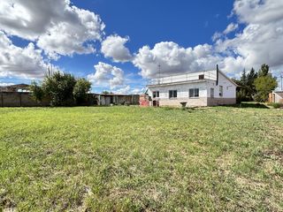 Country house in Valverde de la Virgen