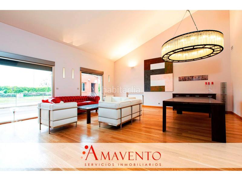 Foto abe2ca1b-e97e-4bb4-a87d-bacde63d0ba5. Casa  unifamiliar en venta en Miguelturra
