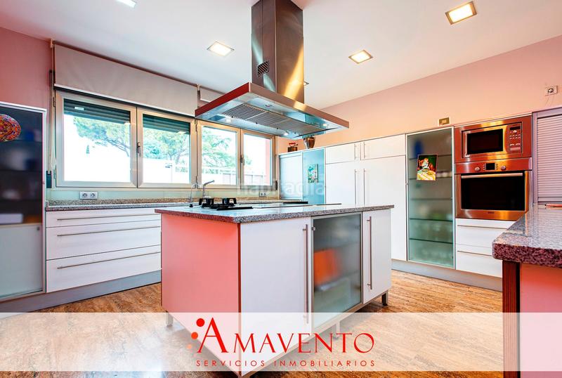 Foto b9f2cb88-840a-4637-9ea1-24f46a01f313. Casa amb calefacció aparcament piscina a Miguelturra