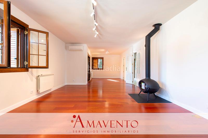 Foto cc62ebd7-3e4d-4965-ace6-06be8906f096. Casa amb calefacció aparcament piscina a Berrocales de Jarama Paracuellos de Jarama