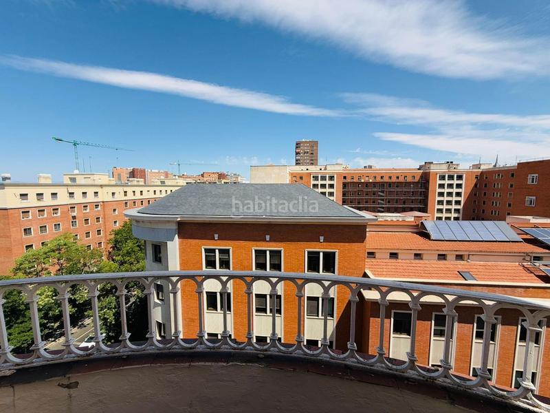 Foto 26f04eb6-63d6-4f45-af09-0d0e30631f8f. Alquiler ático espectacular ático con dos terrazas y vistas panorámicas en la calle isaac peral en Madrid