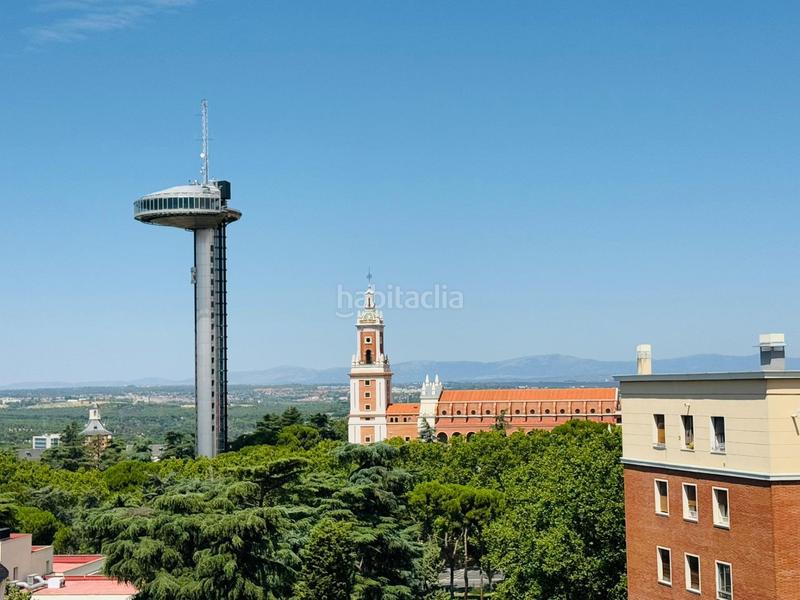 Foto d29b2f66-1236-4157-b438-84682741385b. Alquiler ático espectacular ático con dos terrazas y vistas panorámicas en la calle isaac peral en Madrid
