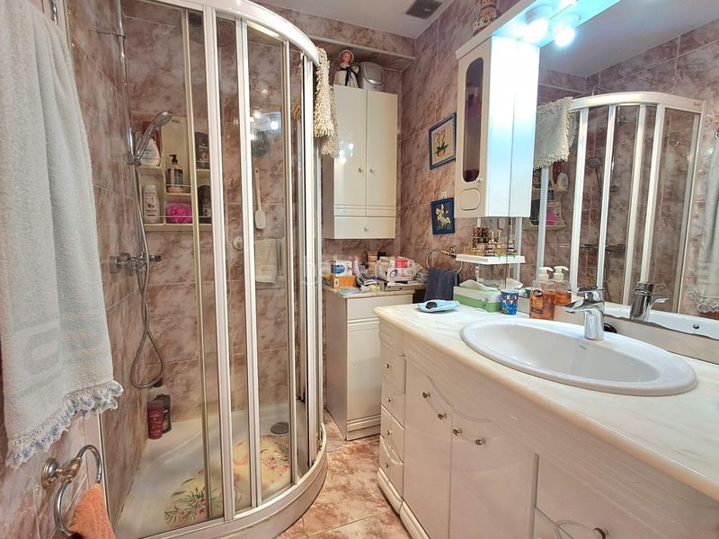 Foto 8ada2fb8-42f9-42dd-82c7-9d6be361e58c. Pis a Vista Alegre Madrid