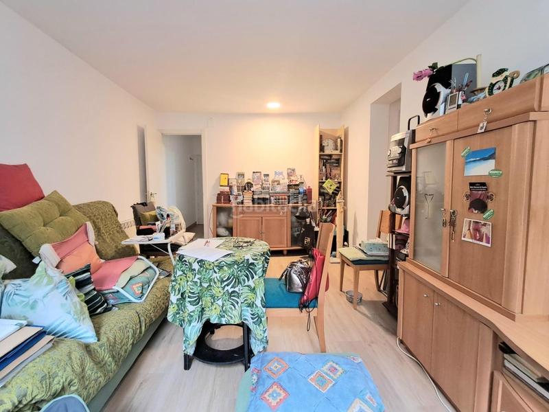 Foto 520bb4b3-1338-4d9f-8960-c7911b34457d. Flat with heating in Media Legua Madrid