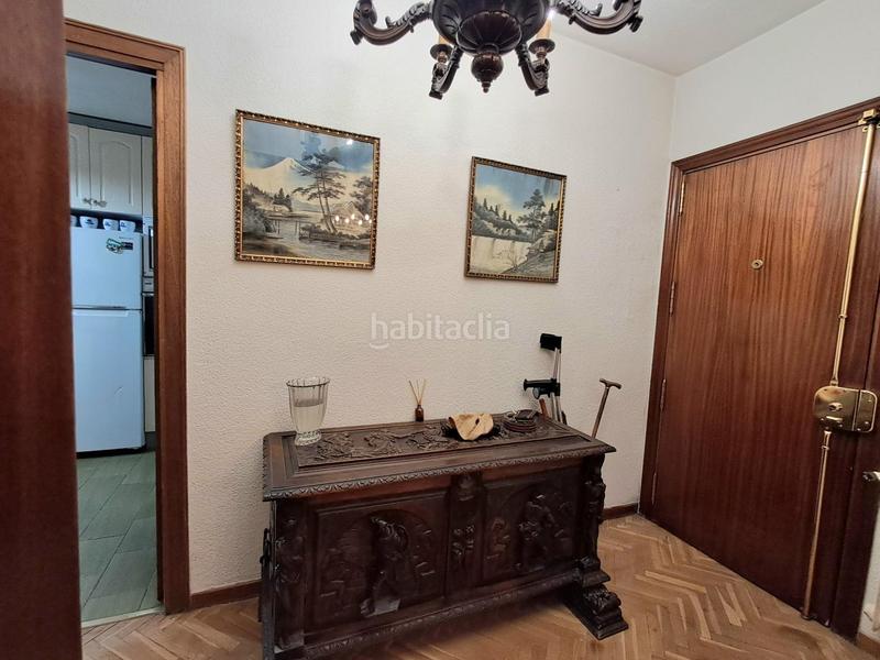 Foto 2e2ff3ed-6c7d-4fe4-b7d5-9ffceee61d2f. Pis amb calefacció aparcament piscina a Costillares Madrid