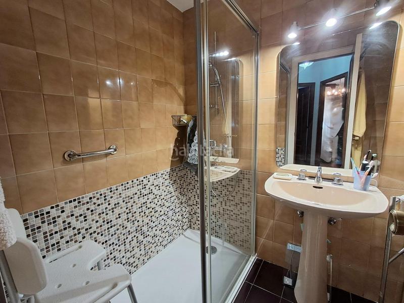 Foto 3227b276-48d5-4ec7-a3e1-65d626054ac7. Pis amb calefacció aparcament piscina a Costillares Madrid