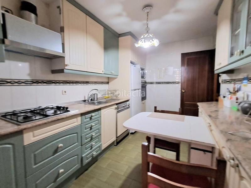 Foto 597e7ec9-98e4-4c60-8b70-246995d412e9. Pis amb calefacció aparcament piscina a Costillares Madrid