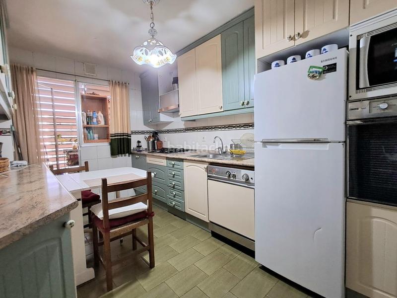 Foto 600b534e-56e0-4ee1-9126-c2a55198396d. Pis amb calefacció aparcament piscina a Costillares Madrid