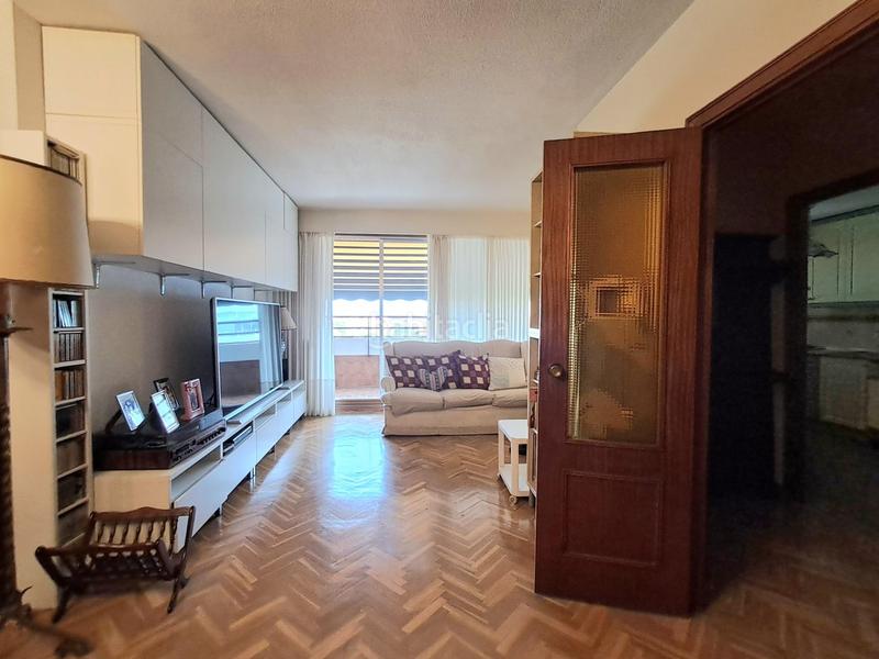 Foto 8b7a2aa1-7592-4435-8df3-ced1df1db24e. Pis amb calefacció aparcament piscina a Costillares Madrid