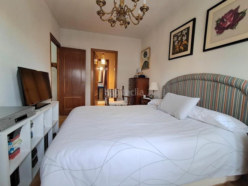 Foto e00e035c-153a-41dc-933c-5b6f2b3467a9. Pis amb calefacció aparcament piscina a Costillares Madrid