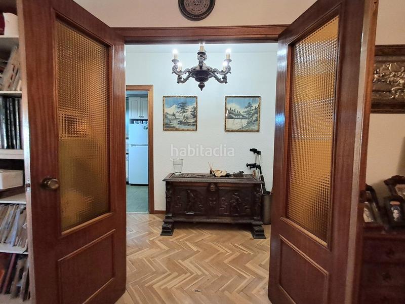 Foto fa352700-8d90-48f3-8654-6cb21689a718. Pis amb calefacció aparcament piscina a Costillares Madrid