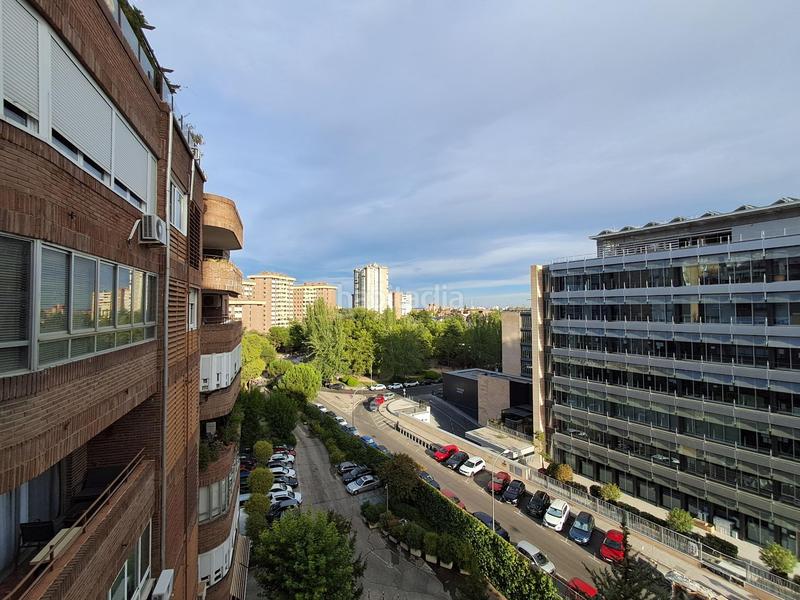 Foto fc2984cc-9398-4297-86fc-3d50d85e4527. Pis amb calefacció aparcament piscina a Costillares Madrid