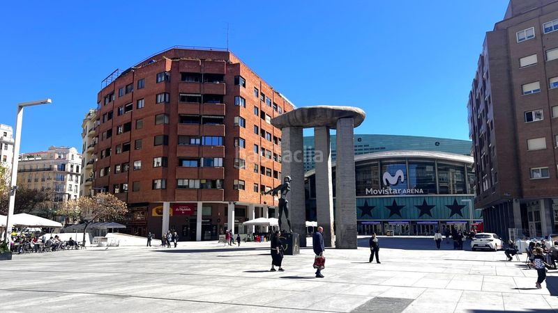 Foto 0a8f4a48-ff46-434a-ab3f-c1dbe4193b6a. Àtic amb calefacció aparcament a Goya Madrid