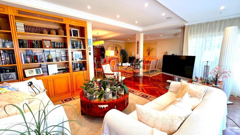 Foto 260ac3b7-2a19-46fc-b72b-238fdc8b6ae3. Àtic a Goya Madrid