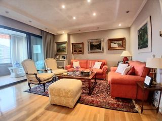 Pis a Costillares. Venta de nuda propiedad, 10 planta con terraza , piscina y plaza
