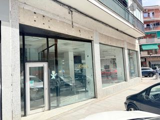 Local Comercial  Calle san luis. Oportunidad única! local en esquina en alcorcón con gran visibil