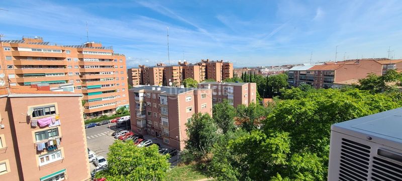 Foto c0f8e470-f86b-4c77-ab2d-2119ed494f0b. Pis amb calefacció a Peñagrande Madrid