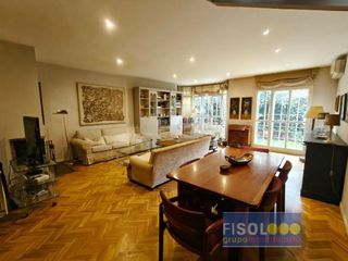 Chalet in Aravaca. Chalet adosado en aravaca