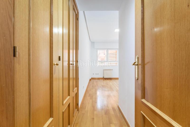 Foto f15427a0-b261-4f5b-b025-5c0f2e57cd49. Piso precioso piso en la codiciada zona de somosaguas. en Pozuelo de Alarcón