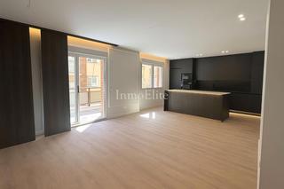 Appartement à General diaz porlier 99. Exclusivo piso con terraza y plaza de garaje