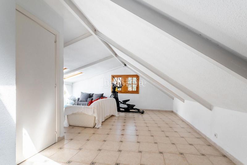 Foto 578db002-65fa-4d11-8b63-026dfc3f311a. Chalet avec chauffage parking piscine dans Montealina Pozuelo de Alarcón