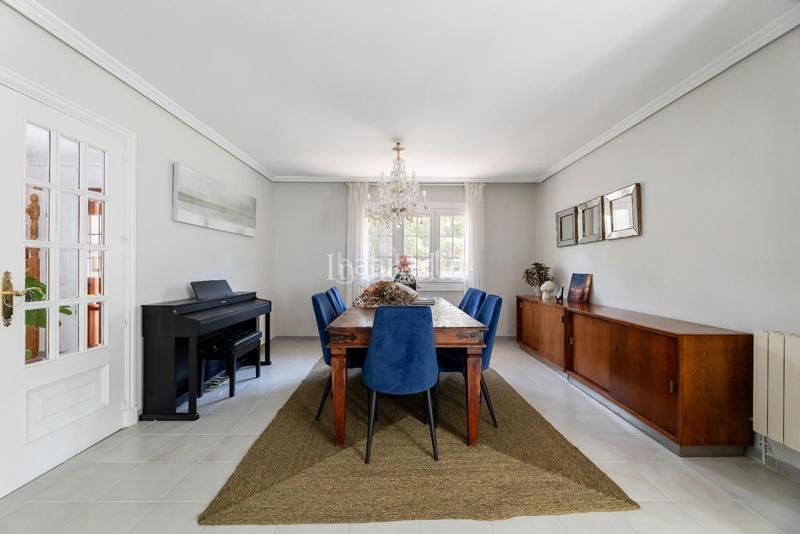 Foto 799c10dd-db8b-4ca8-be18-888363f556e0. Chalet avec chauffage parking piscine dans Montealina Pozuelo de Alarcón