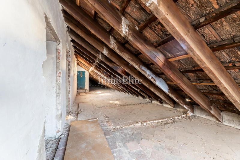 Foto 49698bea-1697-4e9e-836e-d889f1ebb892. Ático oportunidad para inversores en Trafalgar Madrid