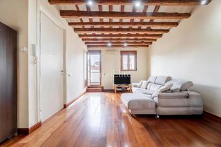 Àtic  Fuencarral. Precioso atico duplex loft en trafalgar
