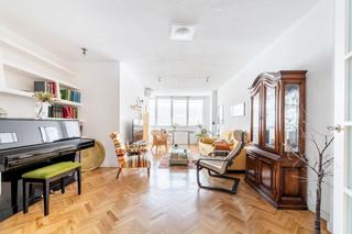 Appartement  Hernán cortés. Estupendo totalmente reformado en la mejor zona del centro